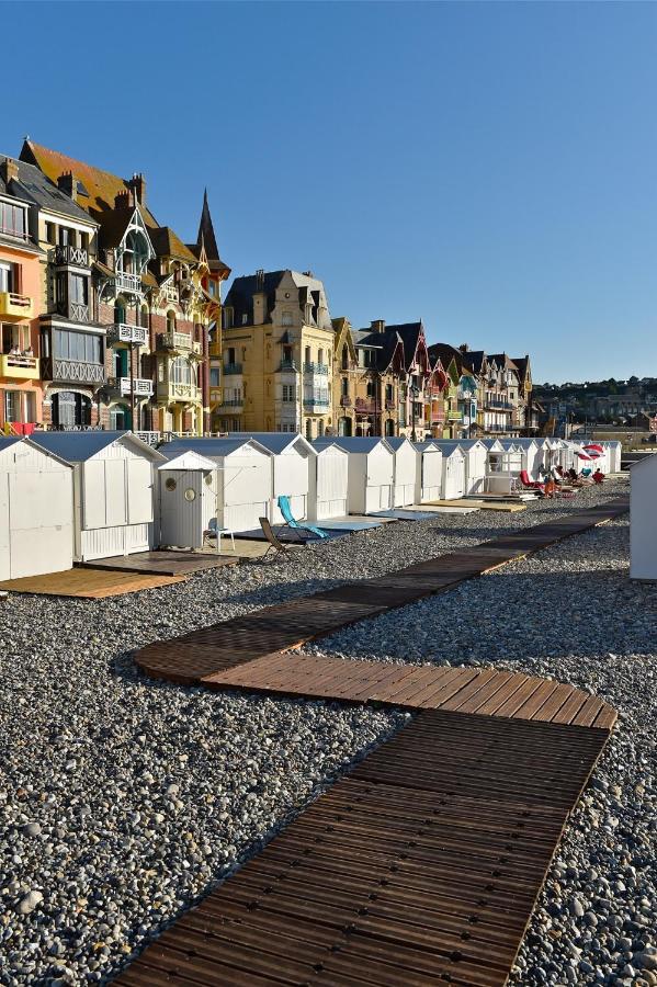 Idealement Situe "Le Studio" Les Locations Isahora Sont Aussi A 2 Pas Du Chateau D'Eu, Des Falaises Du Treport, De Mers Les Bains Et Aux Portes De La Baie De Somme Eu (센마리팀) 외부 사진