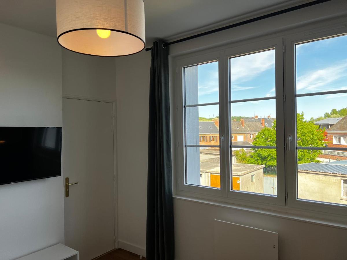 Idealement Situe "Le Studio" Les Locations Isahora Sont Aussi A 2 Pas Du Chateau D'Eu, Des Falaises Du Treport, De Mers Les Bains Et Aux Portes De La Baie De Somme Eu (센마리팀) 외부 사진